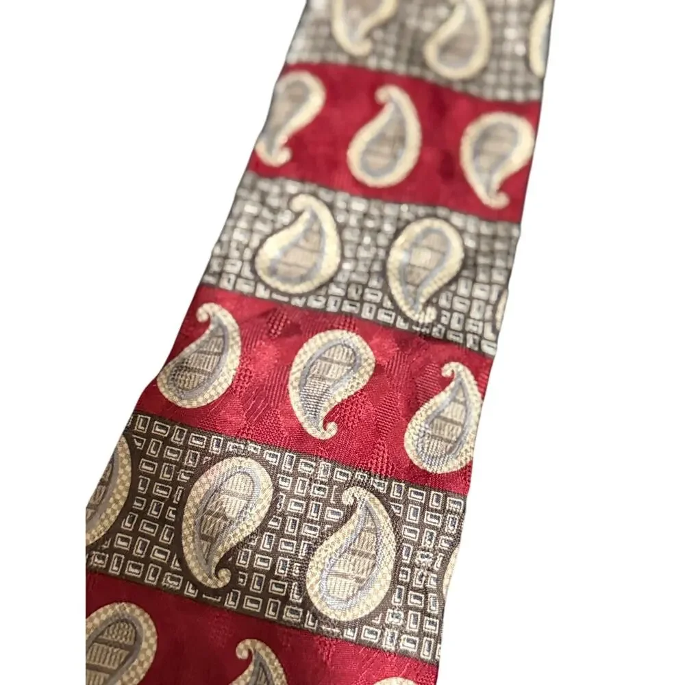 Vintage Perry Ellis Portfolio Men's Red Patterned Necktie